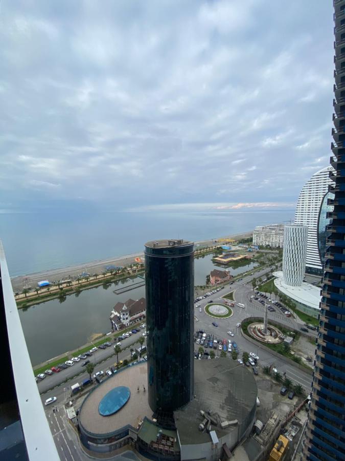 Orbi City Aparthotel Batumi Bagian luar foto