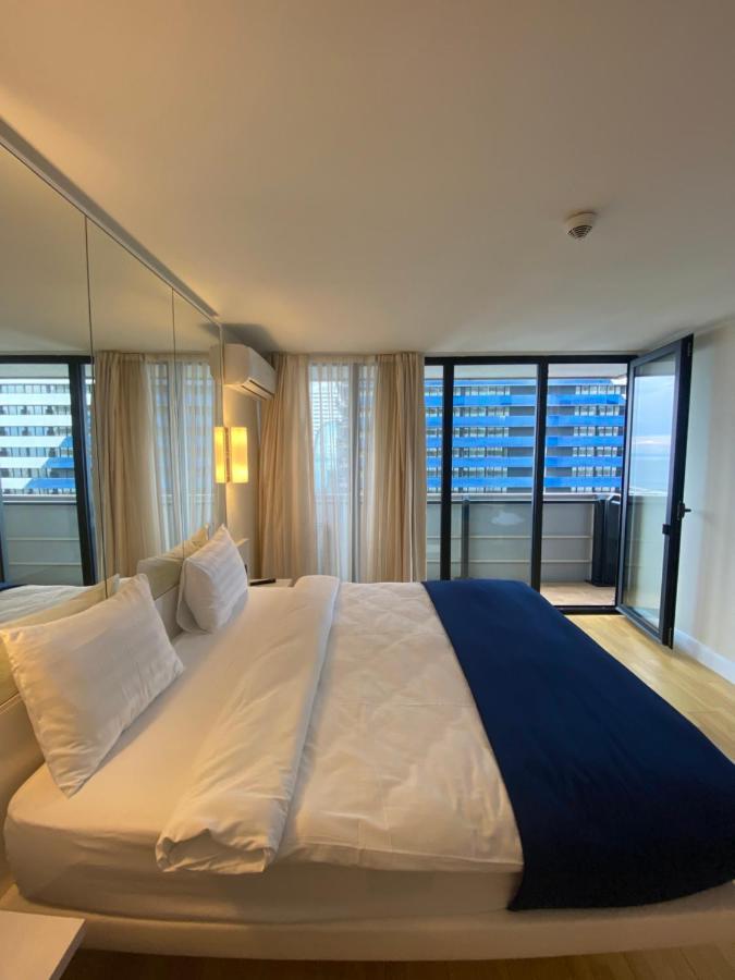 Orbi City Aparthotel Batumi Bagian luar foto