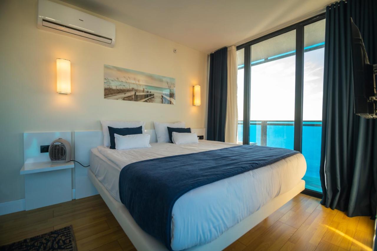 Orbi City Aparthotel Batumi Bagian luar foto