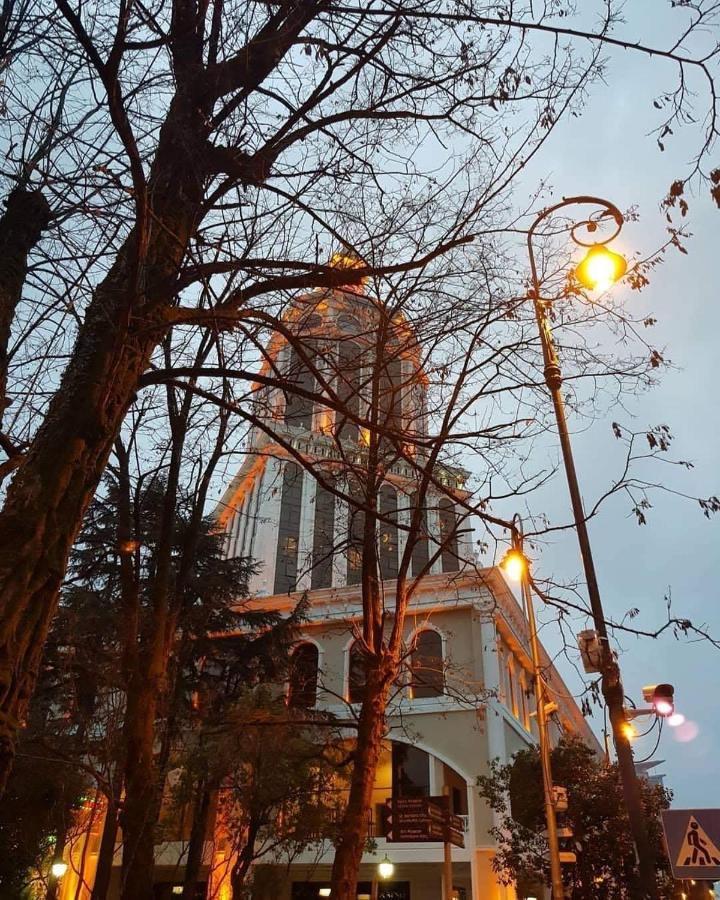Orbi City Aparthotel Batumi Bagian luar foto