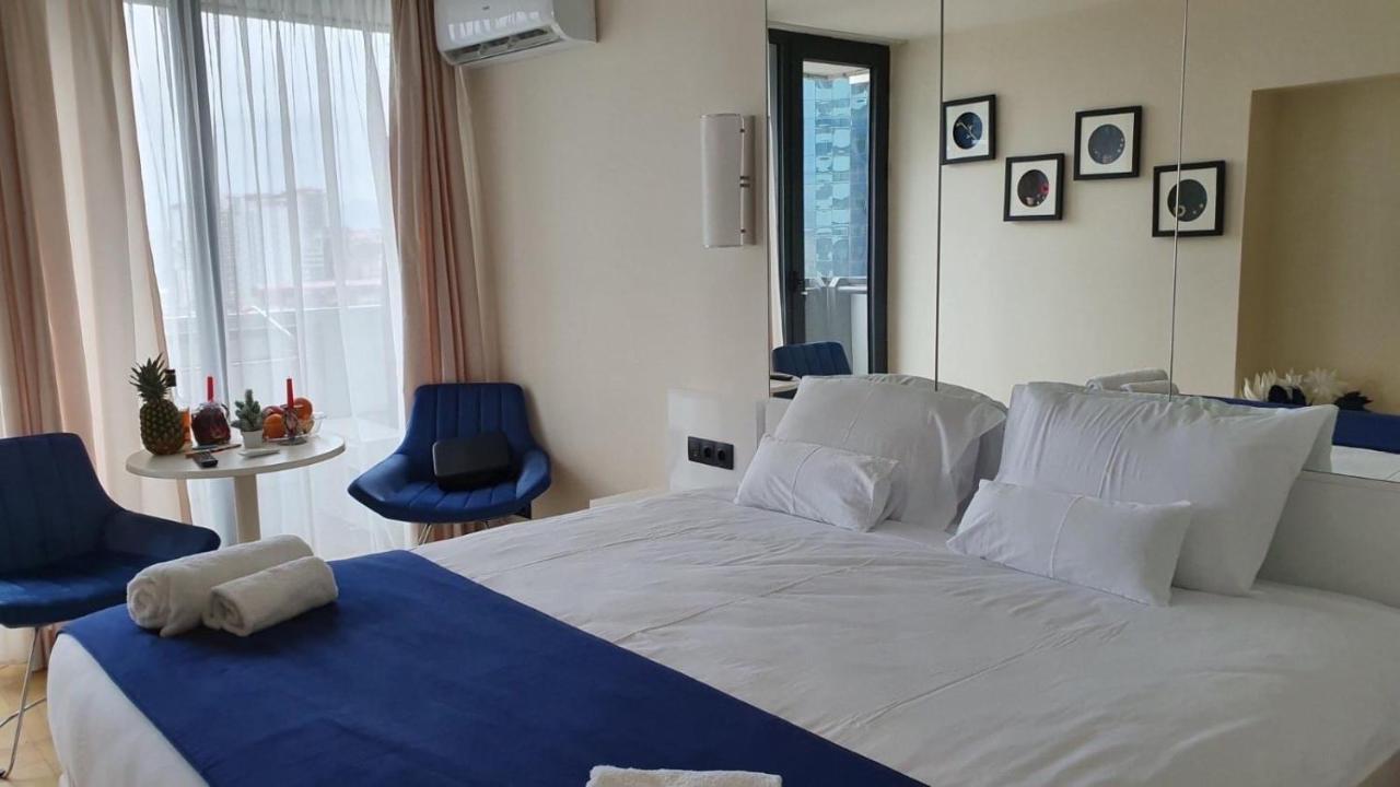 Orbi City Aparthotel Batumi Bagian luar foto