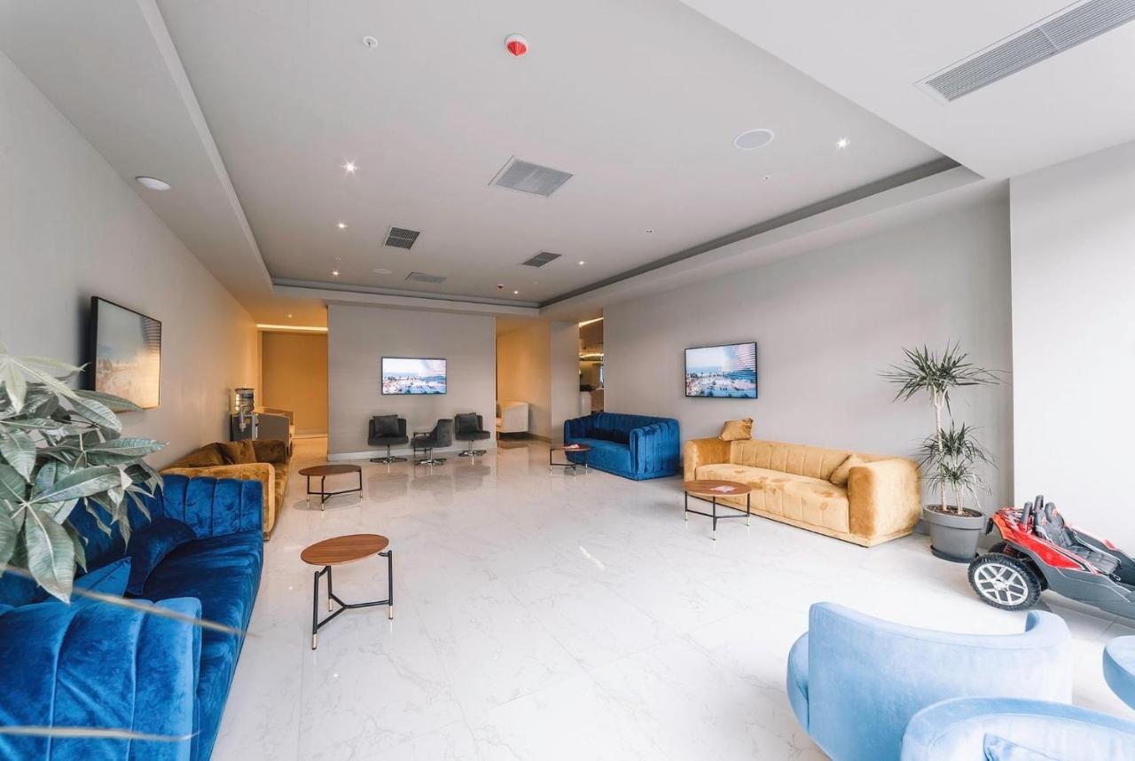 Orbi City Aparthotel Batumi Bagian luar foto
