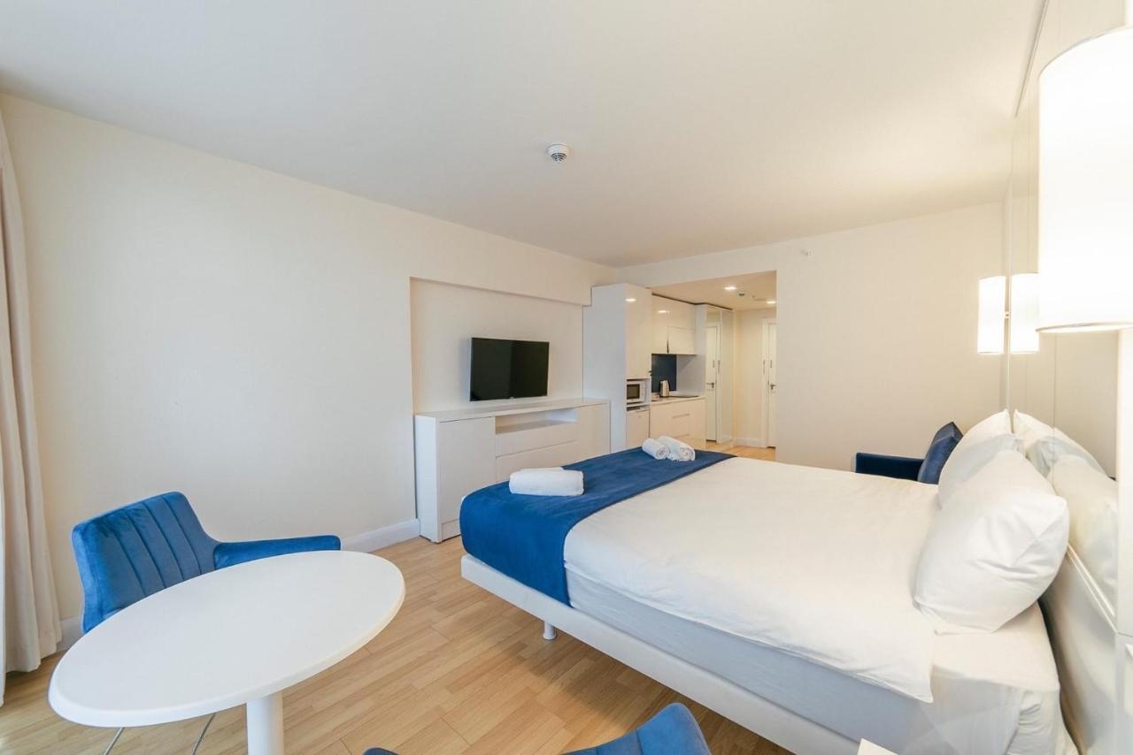 Orbi City Aparthotel Batumi Bagian luar foto