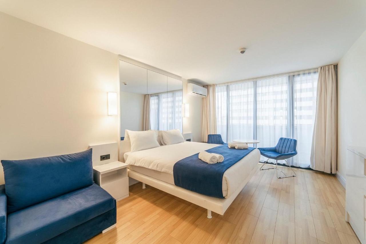 Orbi City Aparthotel Batumi Bagian luar foto