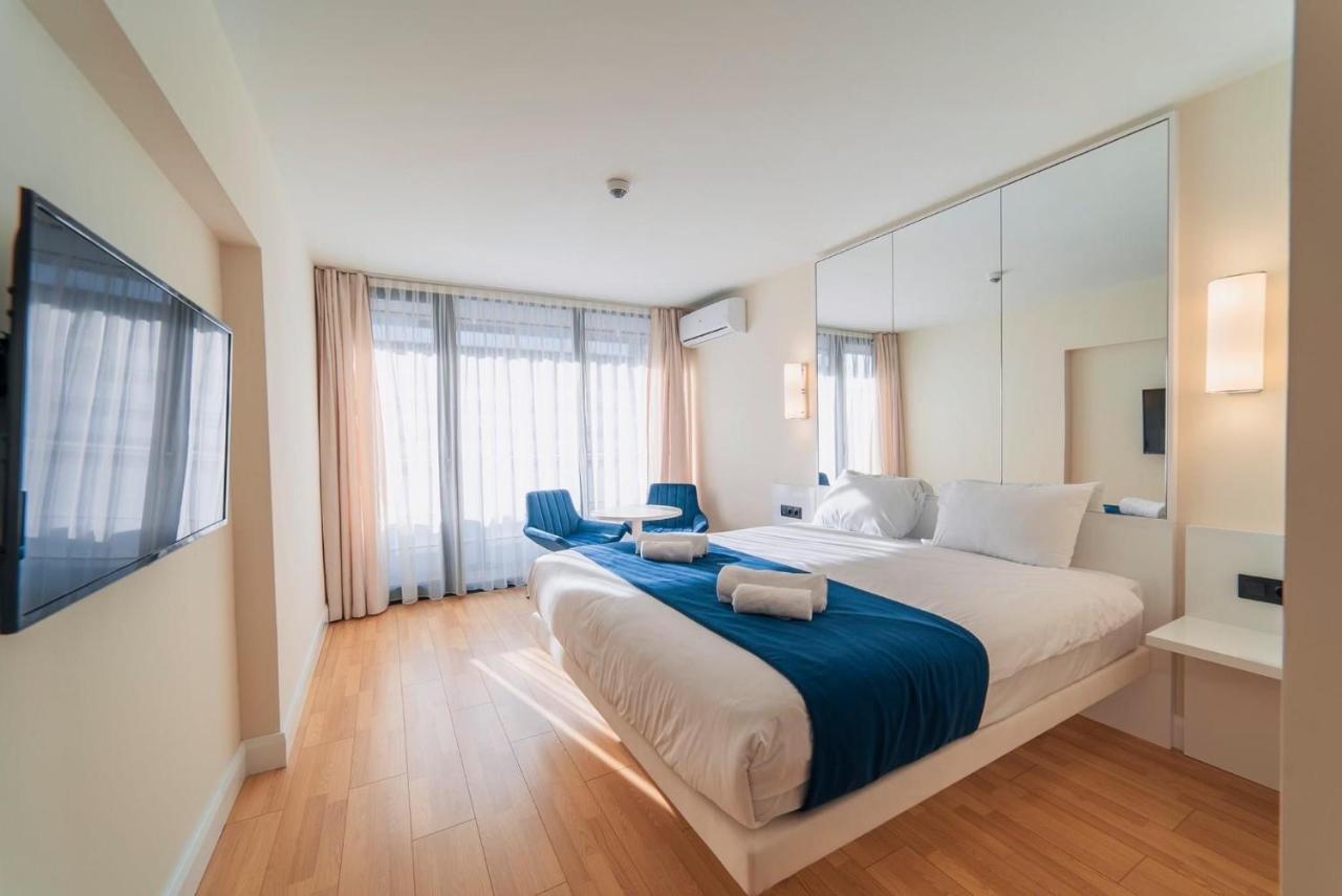 Orbi City Aparthotel Batumi Bagian luar foto