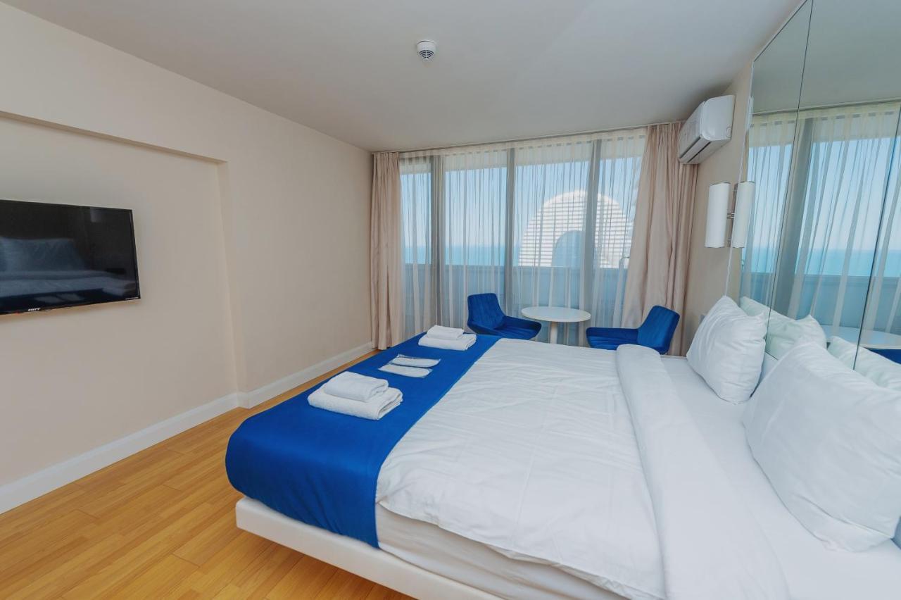 Orbi City Aparthotel Batumi Bagian luar foto
