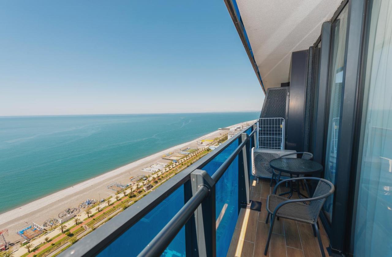 Orbi City Aparthotel Batumi Bagian luar foto